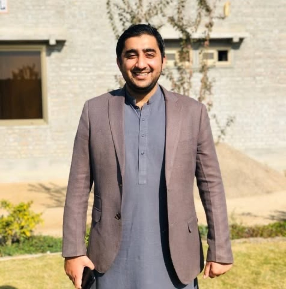 Meet your Posher, Waseem
